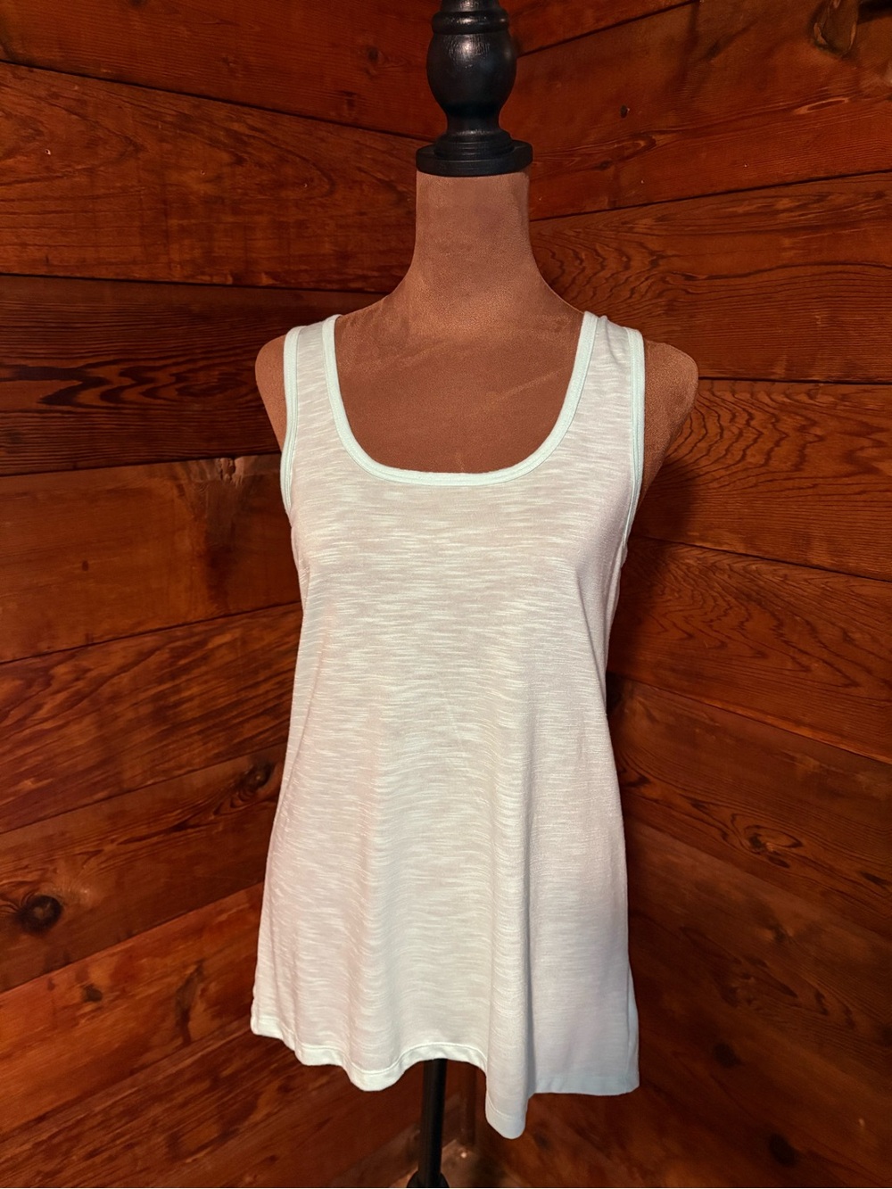 GAIAM WOMEN’S TANK TOP